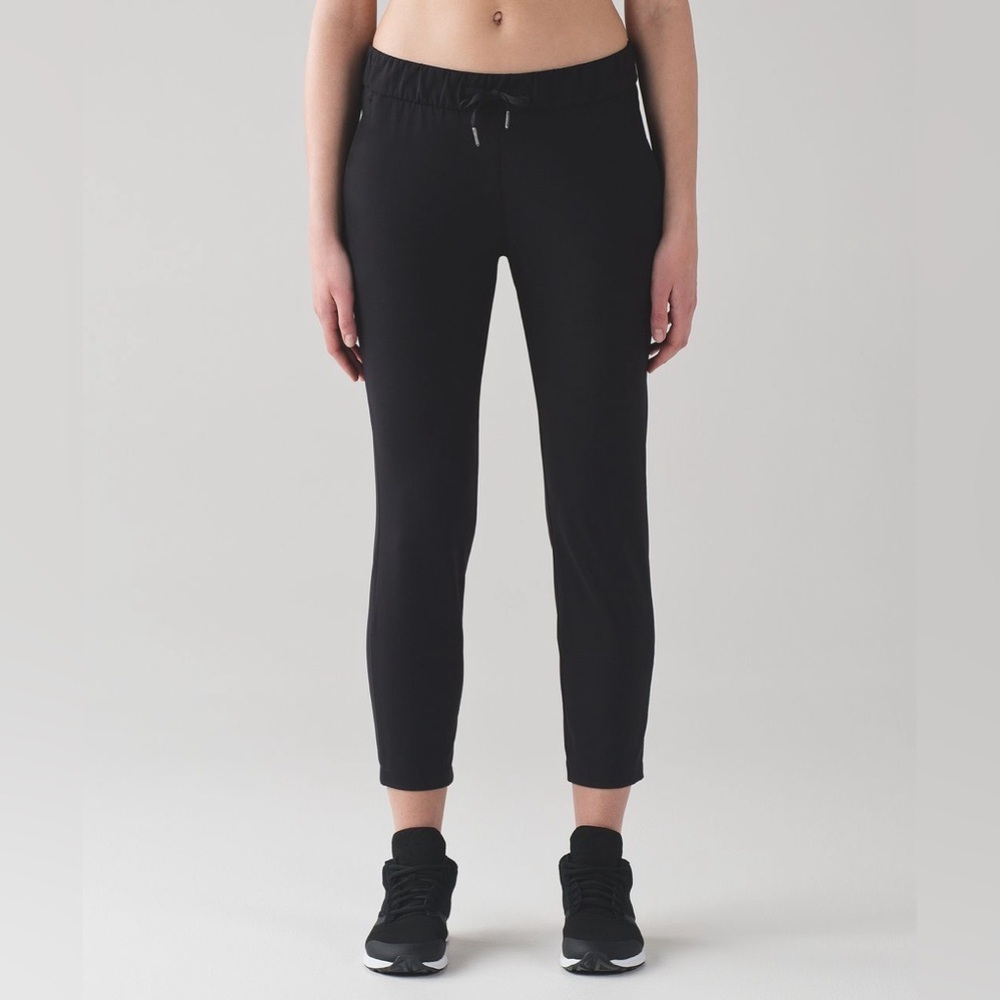 Lululemon On The Fly Pant Black Size 8 Activewear Workout Yoga Running